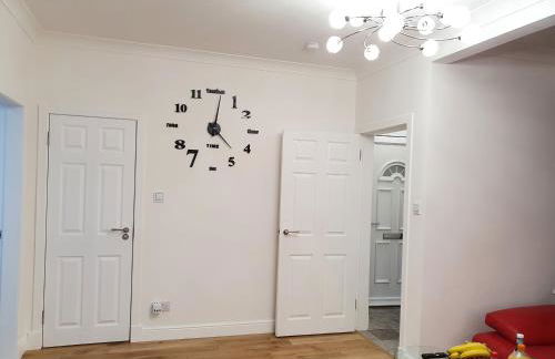 Glasgow Comfortable and Modern 3 Bedroom Mid Terraced Villa - Foto 25