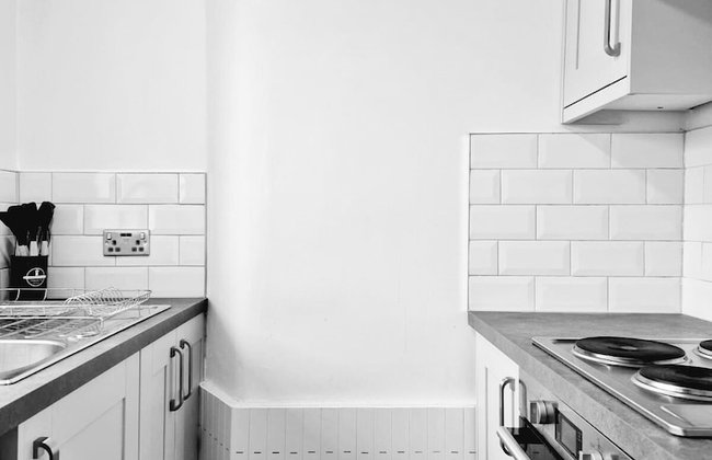 Stylish and Cosy 1 bed Apartment East London - Photo 8