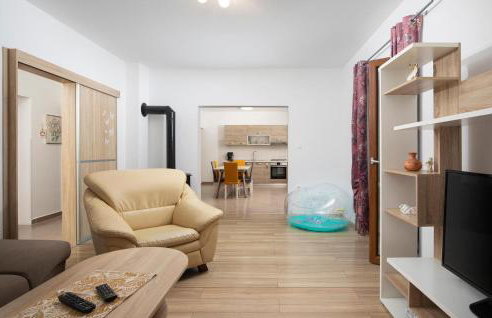 Three-Bedroom Holiday Home In Divsici - Foto 4