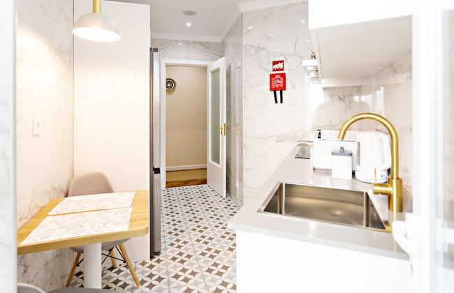 Blue Peacock in Faro - Photo 14