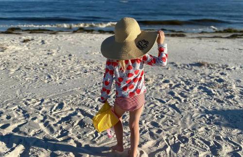 Dog Friendly-Short Walk to Beach-Canal Front-Screened Porch-Peaceful - Foto 5