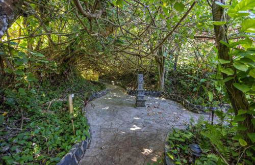 Jasmine Suite on Lush farm in Haiku, Maui jungle - Photo 18