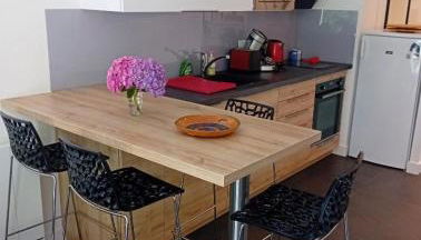 Maison au calme à l'intérieur du golf de Ploëmel, entre terre et mer, 2 chambres, 10 min des plages - Foto 2