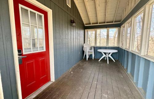 Cottage 16 Lees Ford Marina - Photo 3