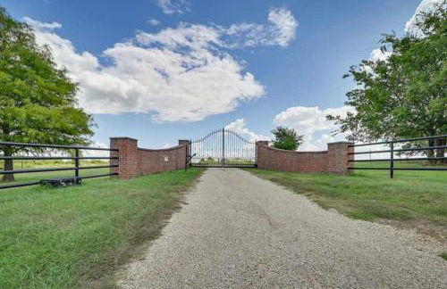 Luxury 5 Acre Private Estate on Lake Ray Roberts - Foto 49