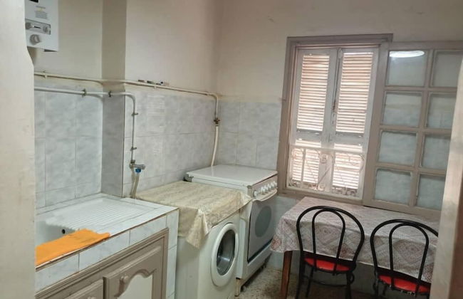 F2 bien équipé en centre-ville de Béjaïa - Photo 4