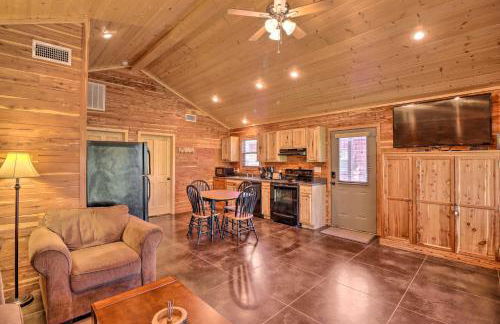 Heber Springs Cabin with Deck and River Views! - Foto 6
