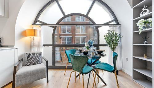 The Covent Garden Collection - Photo 1