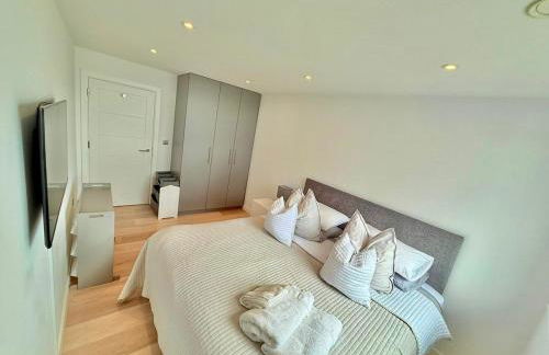 The Lookout-Sea Views-Balcony-Free parking - Foto 4