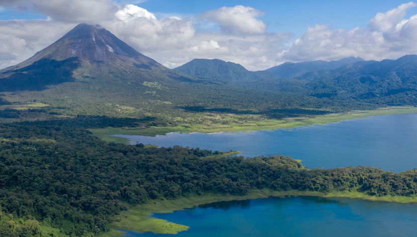 Traslado a Monteverde + Barco por el lago Arenal