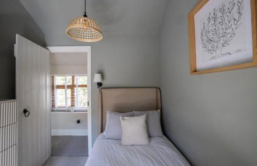 Rainbow Cottage Spacious Detached Home, Hot Tub, Sleeps 7 - Foto 20