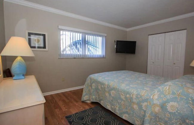 Gulfview Manor Resort - Photo 8