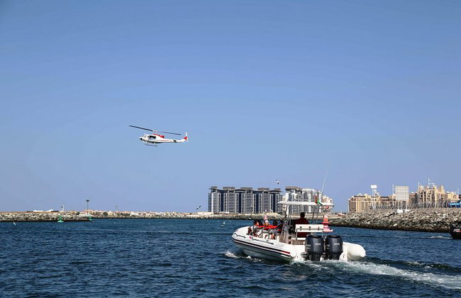 The Love Boats Dubai: Enjoy The 90 Minutes Love Tour - Photo 1