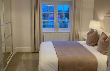 Show home Chester, Chester Zoo, Cheshire Oaks - Photo 9