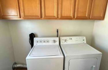 Entire Home by Newport Beach, Disneyland and SNA! - Foto 12