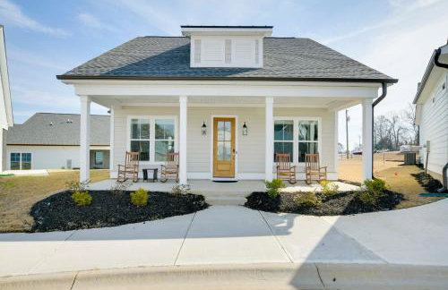 Steps to Marina! Lake Greenwood Home with Patios - Foto 1