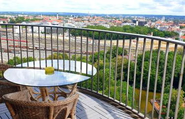 SUITE-XXI City View Hotelturm Augsburg - Foto 36