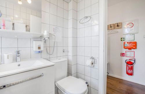 Mehr Platz als im Hotel - Ruhig & Zentral, Parkplatz, WLAN, Arbeitsplatz - Foto 18