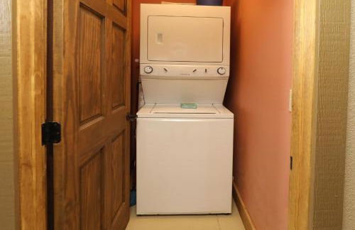 Splash Time Cinema - Six Bedroom Chalet - Photo 136