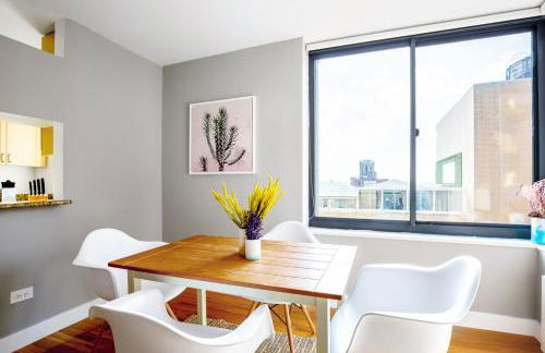 1BR nr Times Sq w Indoor rooftop Gym NYC-141 - Foto 4