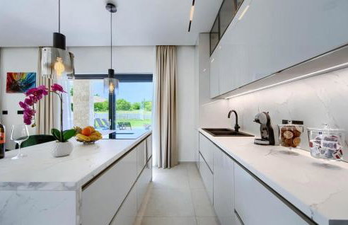 3 Bedroom Cozy Home In Nedescina - Foto 41