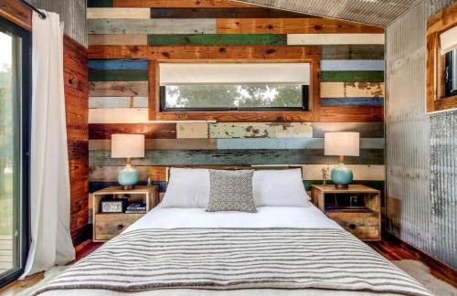 Artisan Cabin with Beautiful Decor and a Classic Fire Pit near Austin, Texas - Foto 4