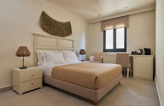 Mila Sissi Bay Hotel - Photo 9