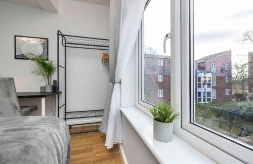 Ealing Manor - 6 beds 3 sofa beds sleeps 9 ppl - Foto 9