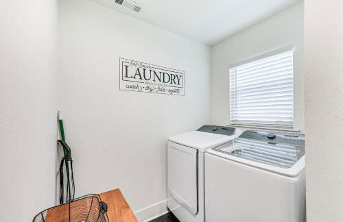 Riverfront Royal Home with Hot Tub and Fire Pits! - Foto 22