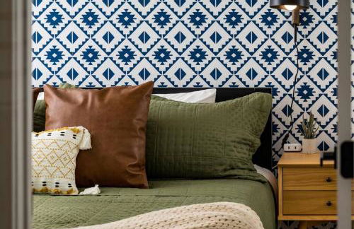 Wild West Disco Haus 2! New Hot Tub, Patio + Gym - Foto 29