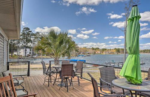 Quiet Lakefront Retreat with Boat Ramp and 2 Docks - Foto 1