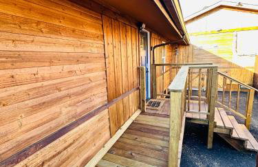 Golden Hour Getaway - Photo 21