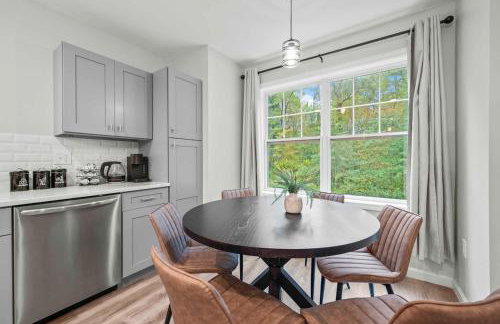 Luxury 5BR Home in Central Bloomfield Spot - Foto 16