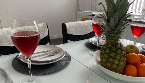 Cosy Cheerful 2 Bedrooms Near Piccadilly, Etihad Stadium Sleeps up to 5 - Foto 2