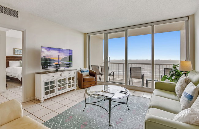 Beachfront Getaway by Ryson Vacation Rentals - Foto 1