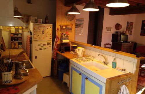 Maison sans mitoyenneté 760 m d'altitude pour 6 personnes sur grand terrain non clos - Foto 14