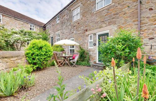 Honeysuckle Cottage - Photo 1