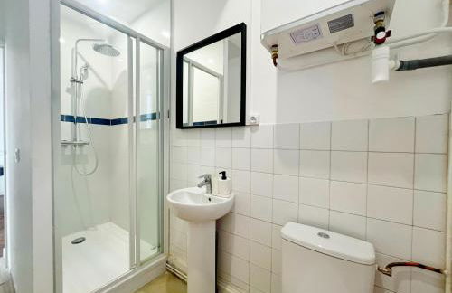Suite Celestine - Appartement 4 & 8 personnes - Check in h24 & wifi - Foto 20