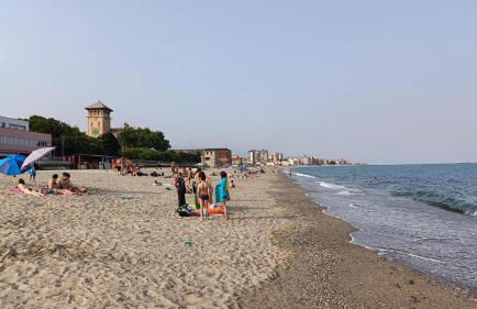 Karina, to the beach with terrace and private parking - Foto 16