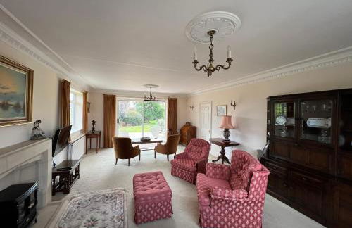 Spacious bungalow with large private garden - Foto 8