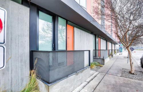 Modern Artist Loft Canvases Coffee and Comfort - Foto 23