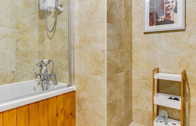 Riverside Apartment - Foto 16