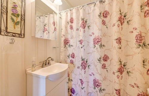 Private Dock and Beach! Lake Norman Cottage Hideaway - Foto 16