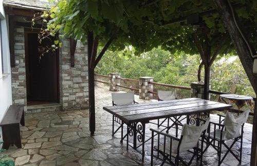 Άνετος χώρος με parking, αυλή και θαυμάσια θέα - Foto 37