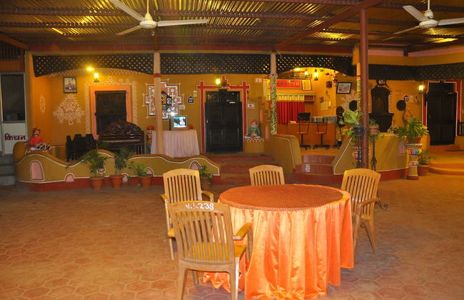 NAKHRALI DHANI VILLAGE RESOTR LLP - Foto 14