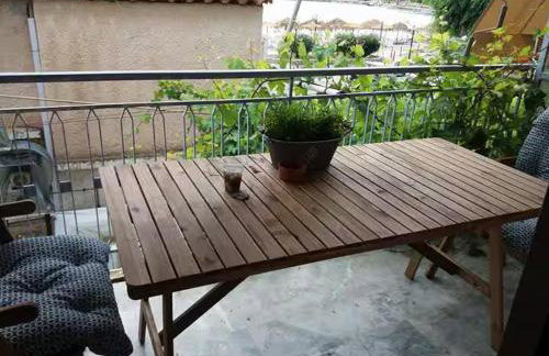 Apartment next to the sea - Photo 1