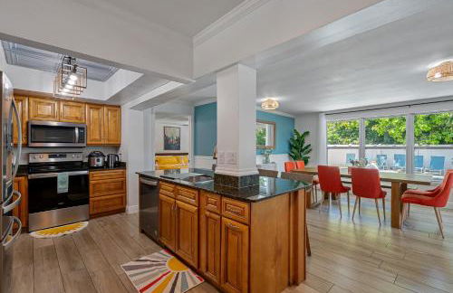 Heated pool & jetted spa -- mins to beach - Photo 28