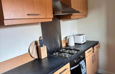 2BR Flat Free Parking Near Hampden and O2 Academy - Foto 9
