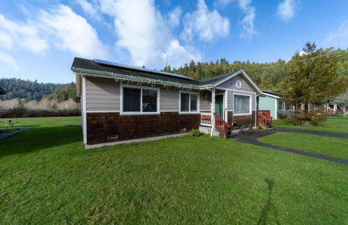 Elk Meadow Cabins 11A Roosevelt Elk Suite - Photo 1