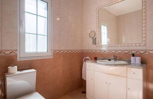 Batalha Family House - Photo 28